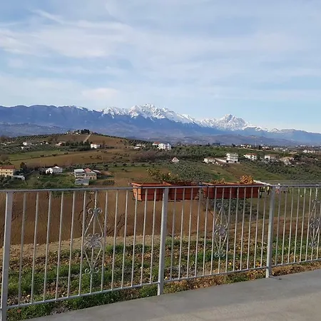 Chalet In Campagna * شيتا سانت أنجيلو