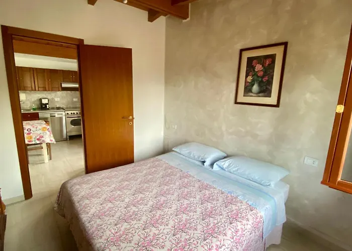 בית נופש Chalet In Campagna צ'יטה סנט'אנג'לו